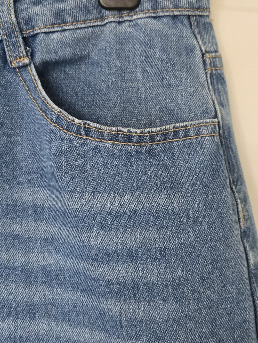 Women's Wide Leg High-Waist Blue Jeans - Picture 6 of 9